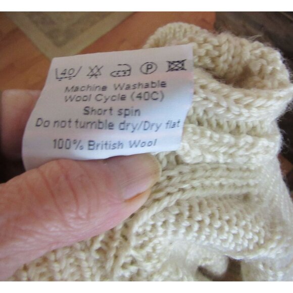Woolovers Cable Knit 100% Wool Chunky Cream Sweater XS - Picture 7 of 8